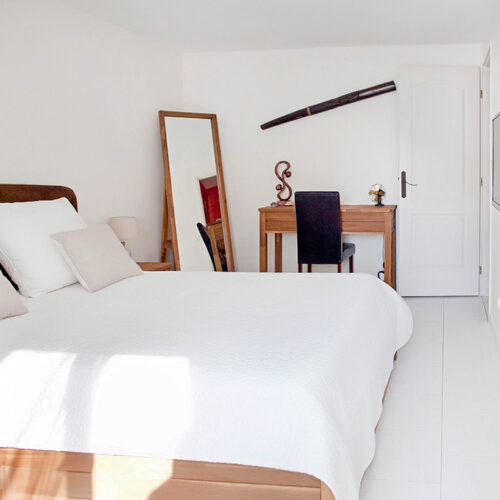 60---Chambre-avec-lit-double