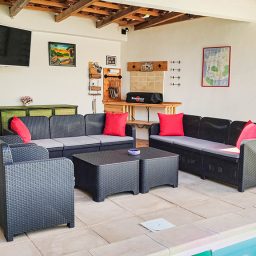 150---Le-pool-house